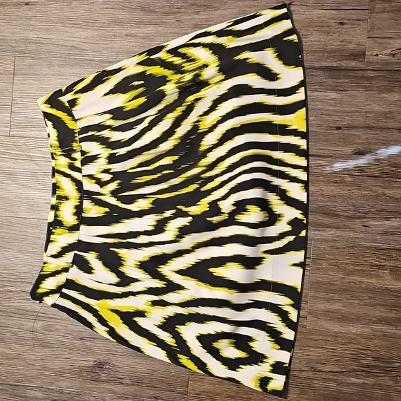 Womens Worthington Zebra Print A Line Skirt in Neon Yellow and Black Sz 14 - Picture 4 of 6